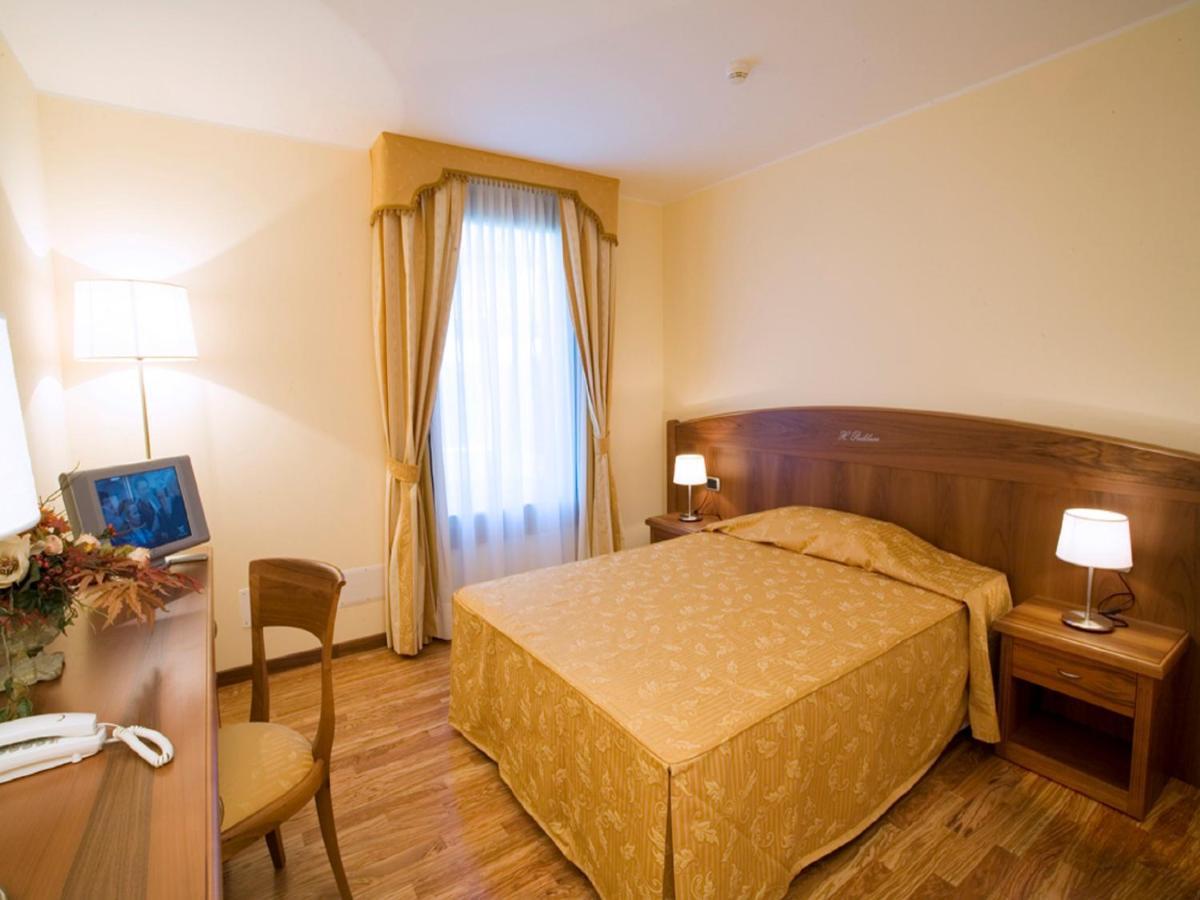 Hotel Purlilium Porcia Chambre photo